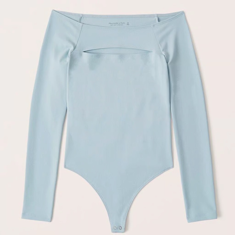 🩵 Abercrombie & Fitch Cut Out Bodysuit 🩵